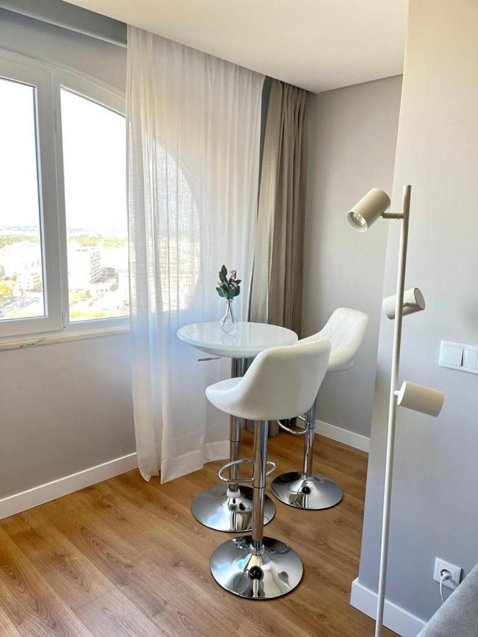 T2 Com Uma Vista Deslumbrante Sobre O Atlantico! Apartment กอสตา ดา กาปาริกา ภายนอก รูปภาพ